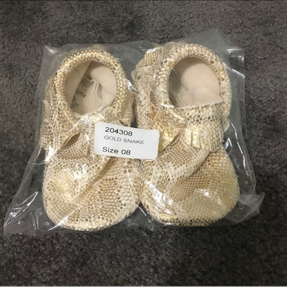 Brand new! Freshly Picked leather mocs moccasins
